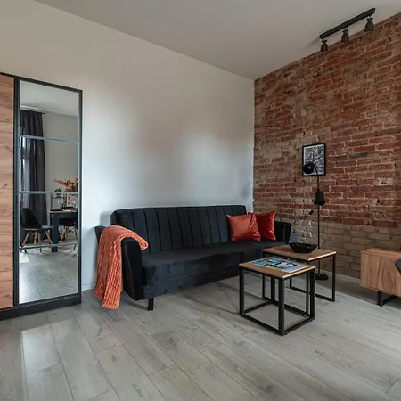 アパート Apartly - Unislawy